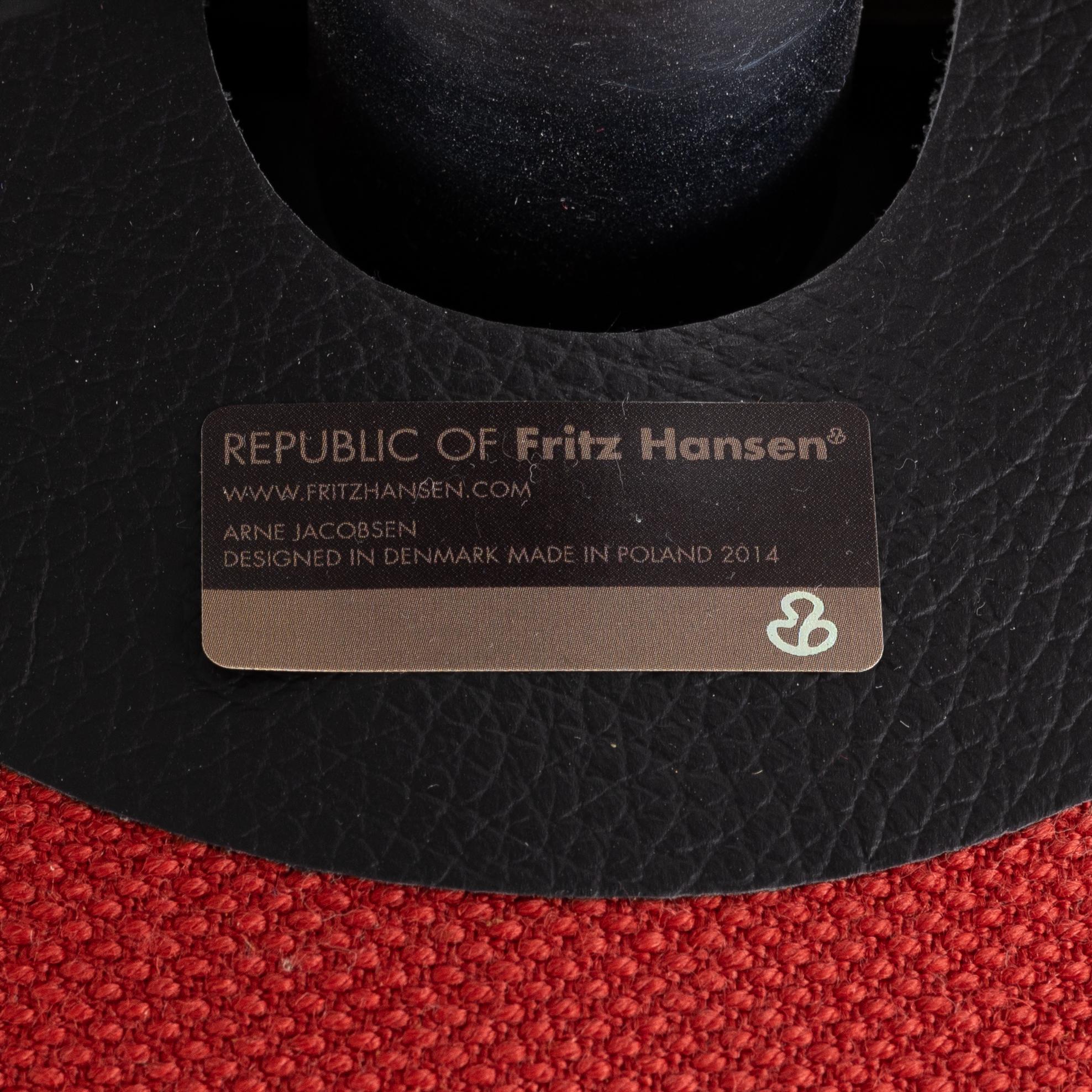 Arne Jacobsen, fåtölj "Ägget", Fritz Hansen, 2014.