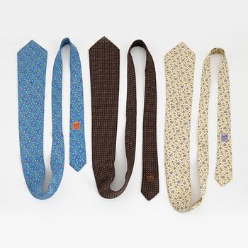 Hermès, three silk ties.