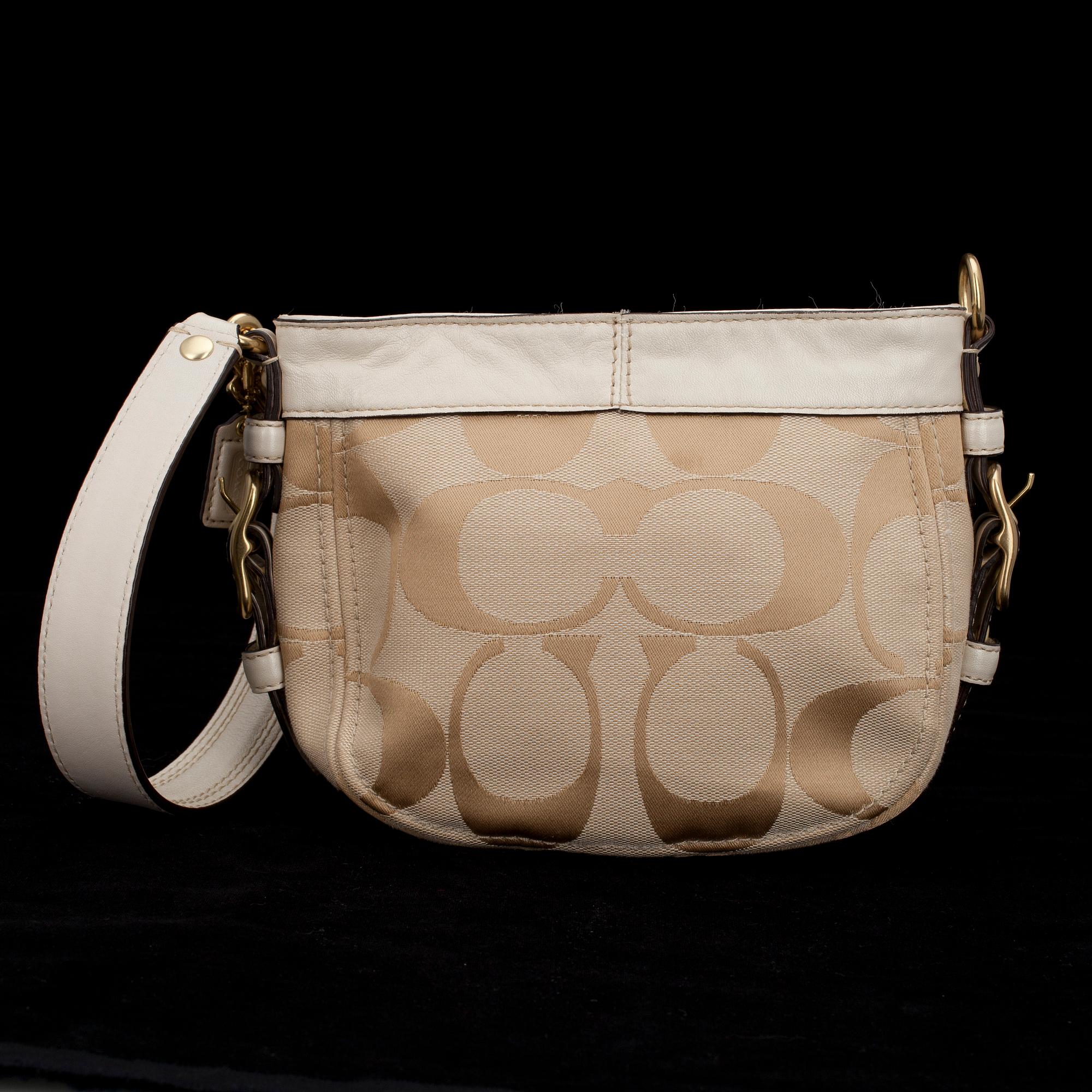 VÄSKA, axelremsväska / wristlet, Coach.