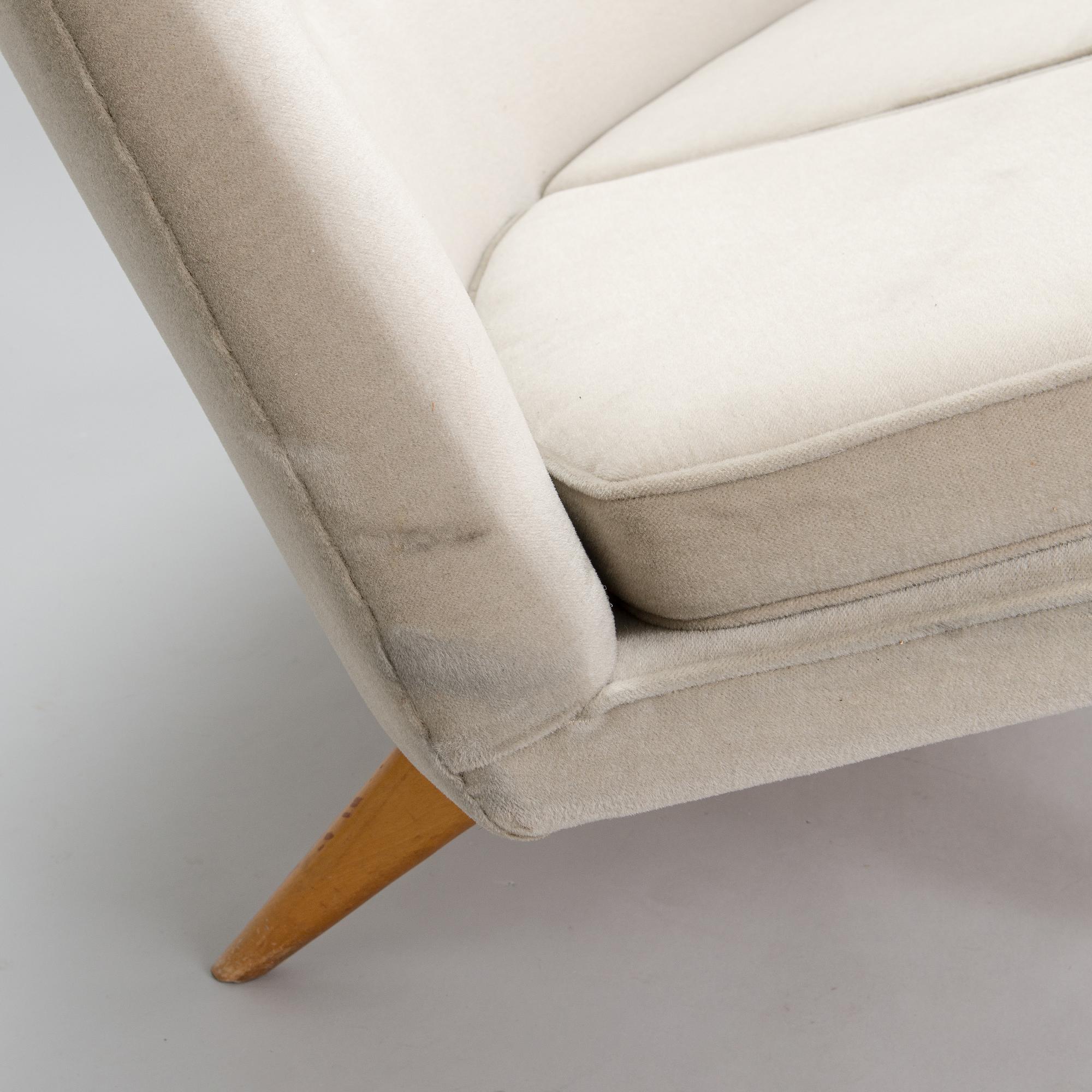 Carl Gustaf Hiort af Ornäs, a 1950s 'Kim' sofa for Puunveisto Oy.