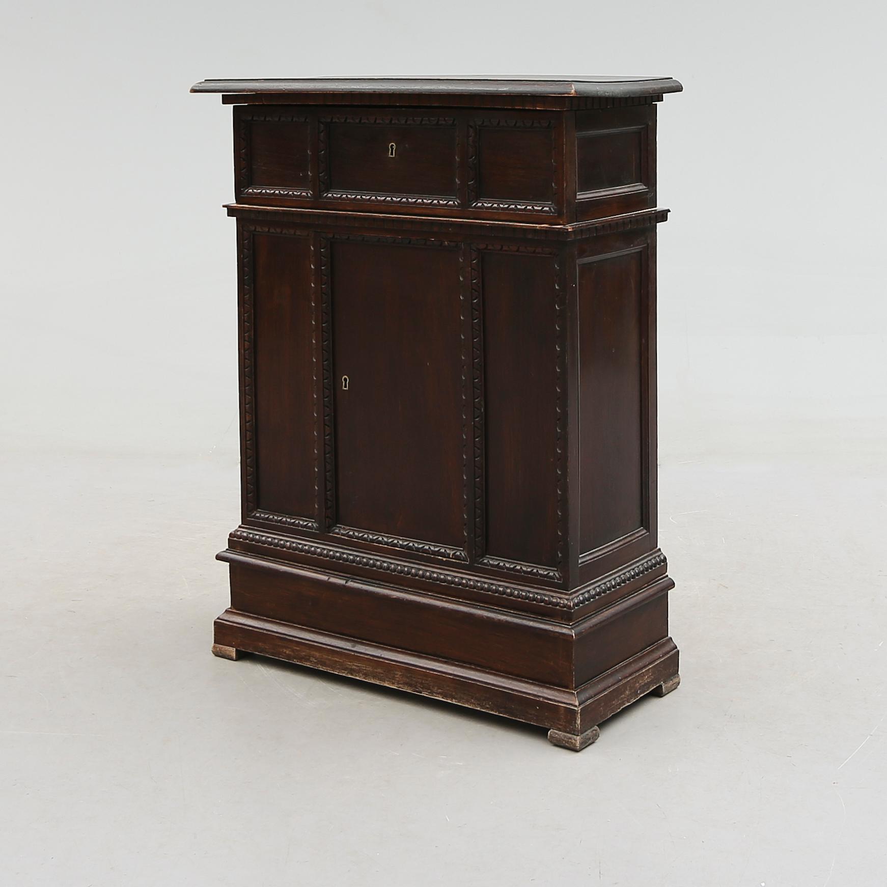 SKÅP, renässansstil, 1800-tal.