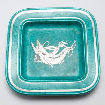 A stoneware vase and a dish by Wilhelm Kåge for Gustavsberg, 20th century.