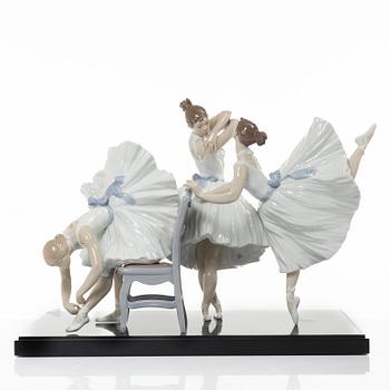 José Luis Santes, figurine, "Backstage ballet", Lladró, Spain.