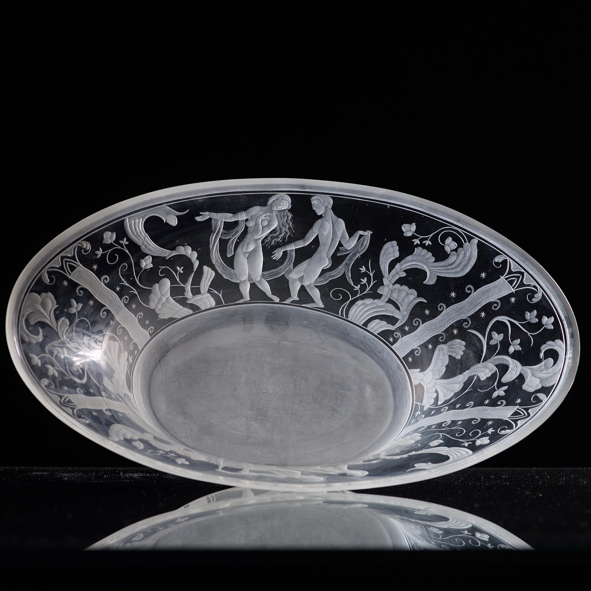 A Simon Gate engraved glass bowl and stand, Orrefors 1929.