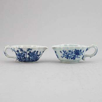 Two blue and white export porcelain saucers, Qing dynasty, Qianlong (1736-95).