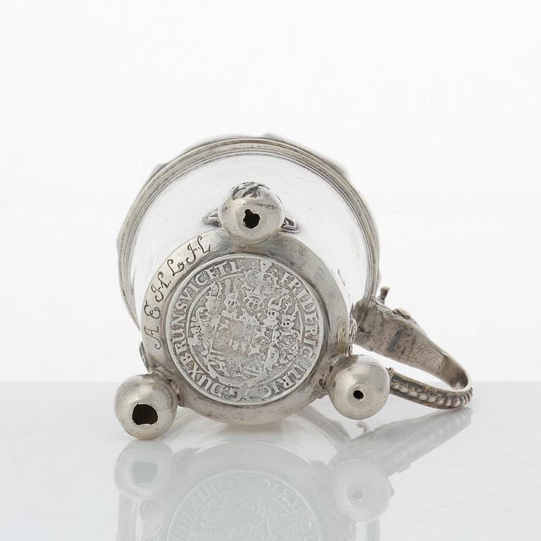 A Swedish late baroque parcel-gilt silver miniature tankard, mark of Thomas Beckman, Örebro (1727-1759 (1772)).