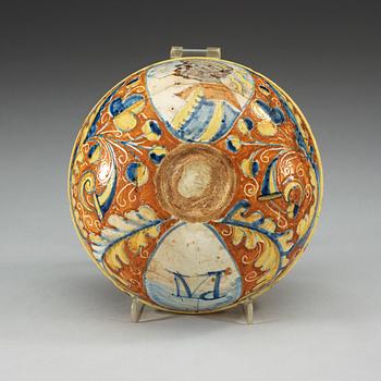 An Italian maiolica bowl, 17th Century.