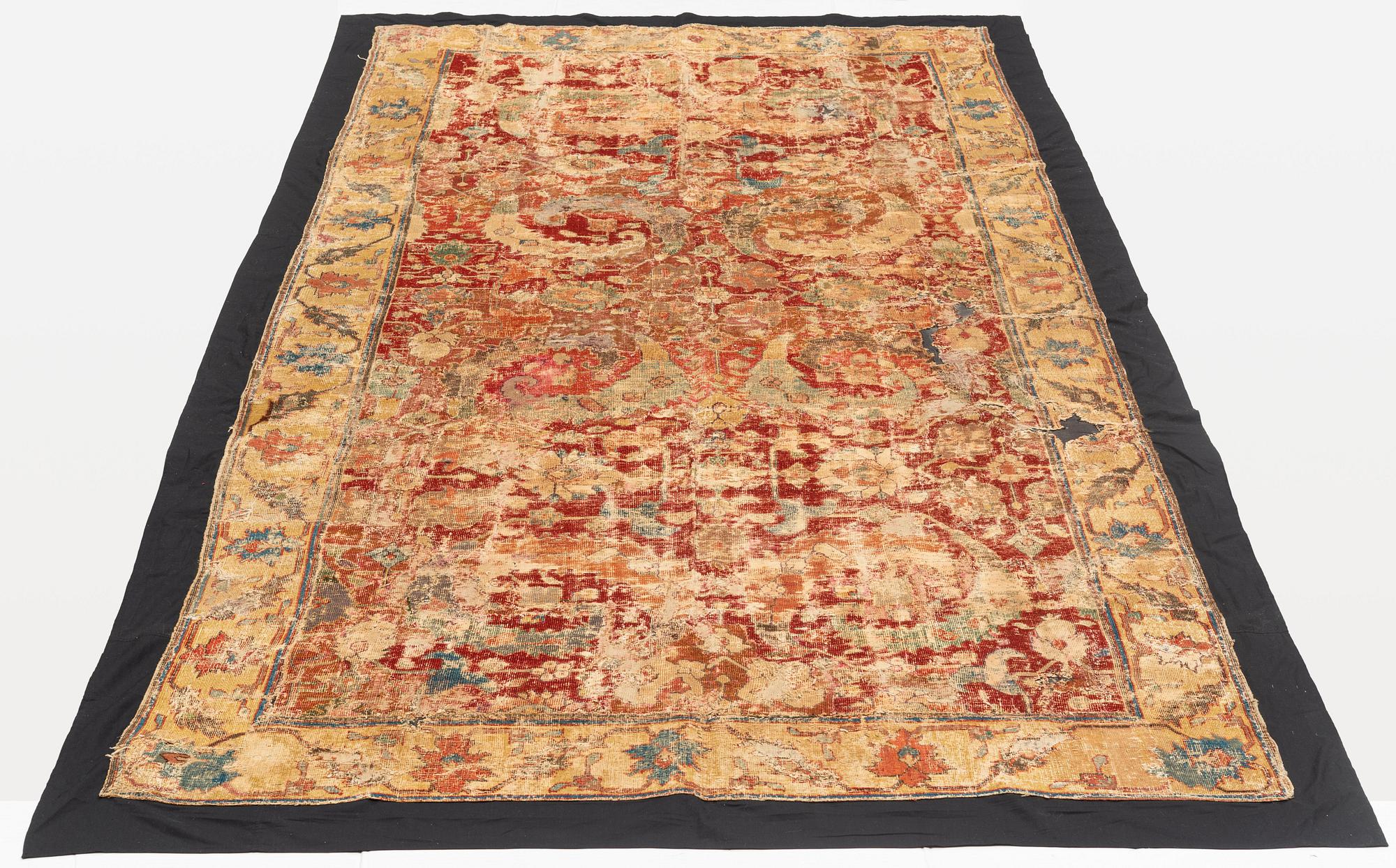 Matta, antik, Nordöst persisk "Blossom and sickle", Safavid dynastin, ca 311 x 156 cm, 1600-tal.