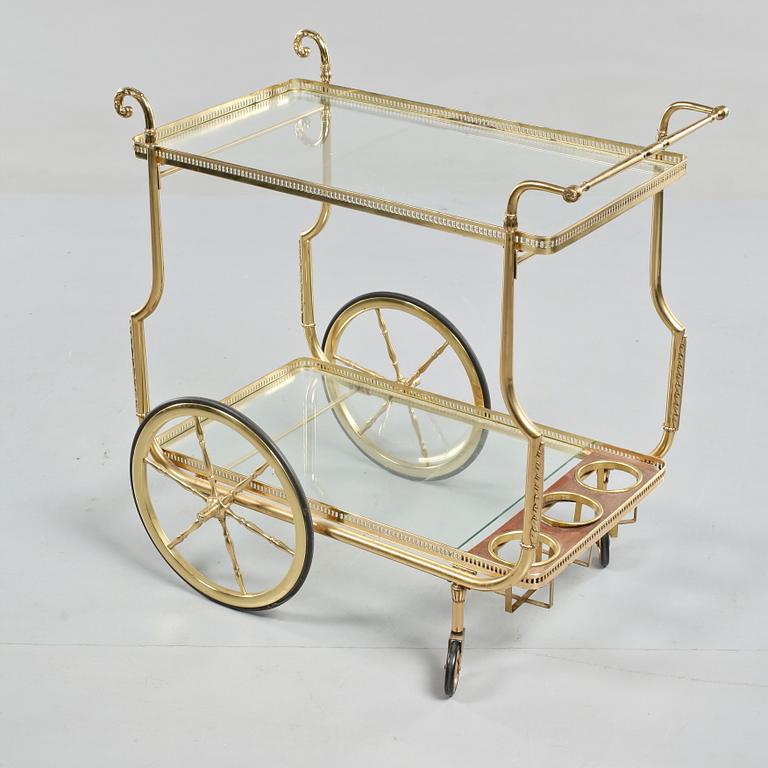 SERVERINGSVAGN, 1900-talets andra hälft.