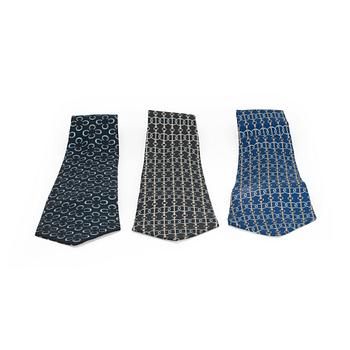 355. HERMÈS, three silk ties.