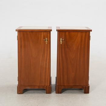 Sängbord, ett par, 1900-talets första hälft.