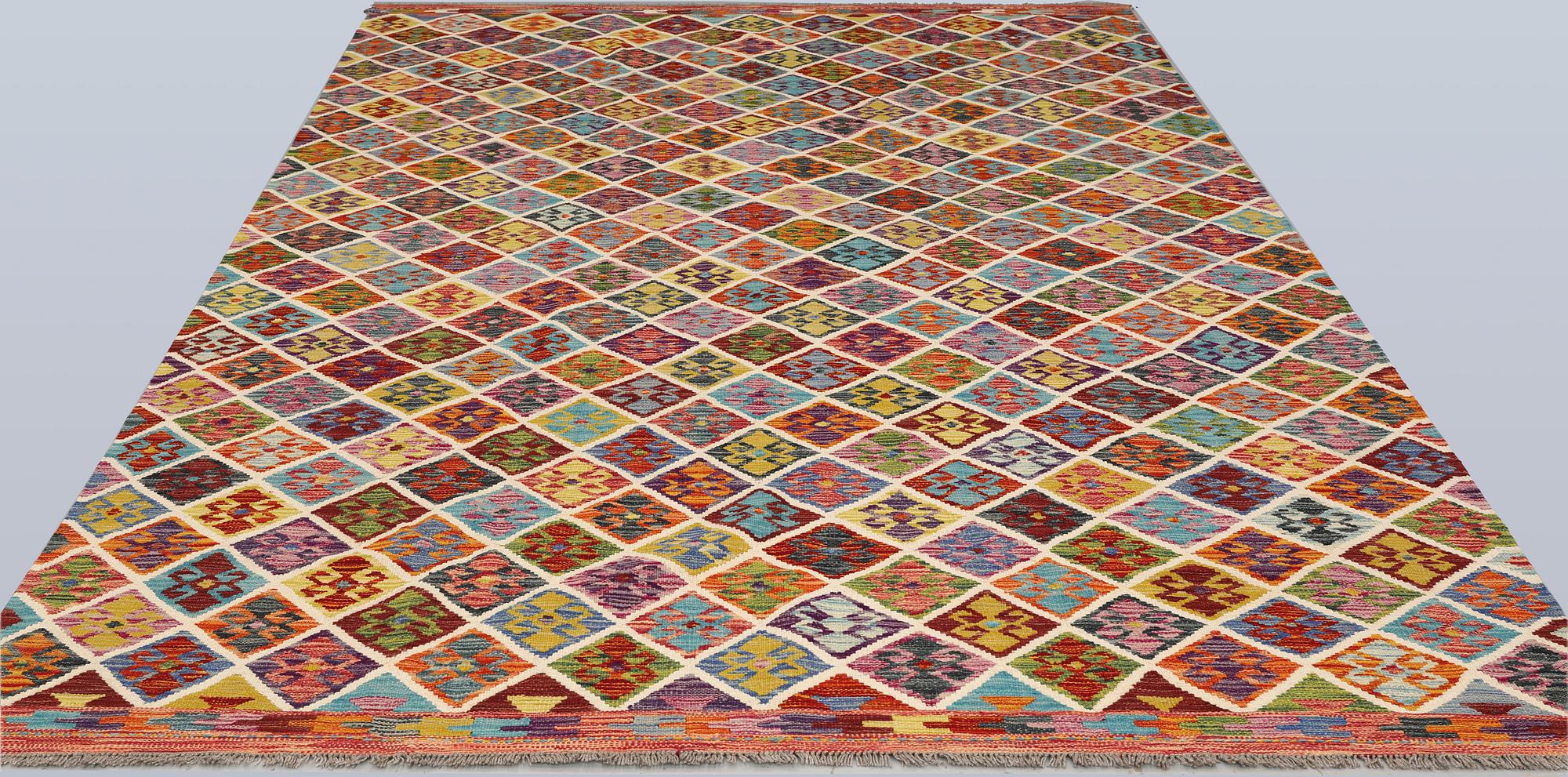 A Kilim carpet, approx. 331 x 208 cm.