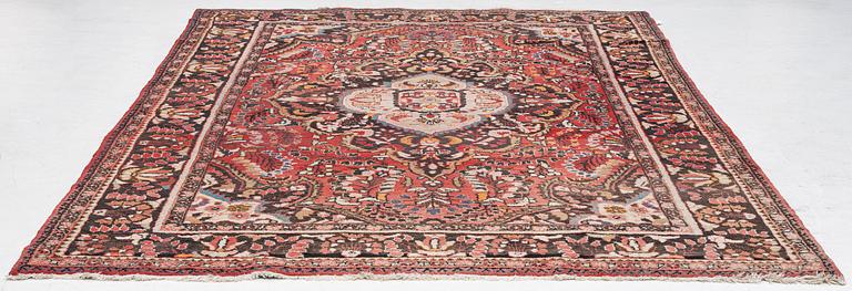 Rug, Hamadan, approx. 330 x 223 cm.