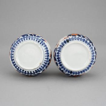 VASER, ett par, porslin, Kina, 1800/1900-tal.