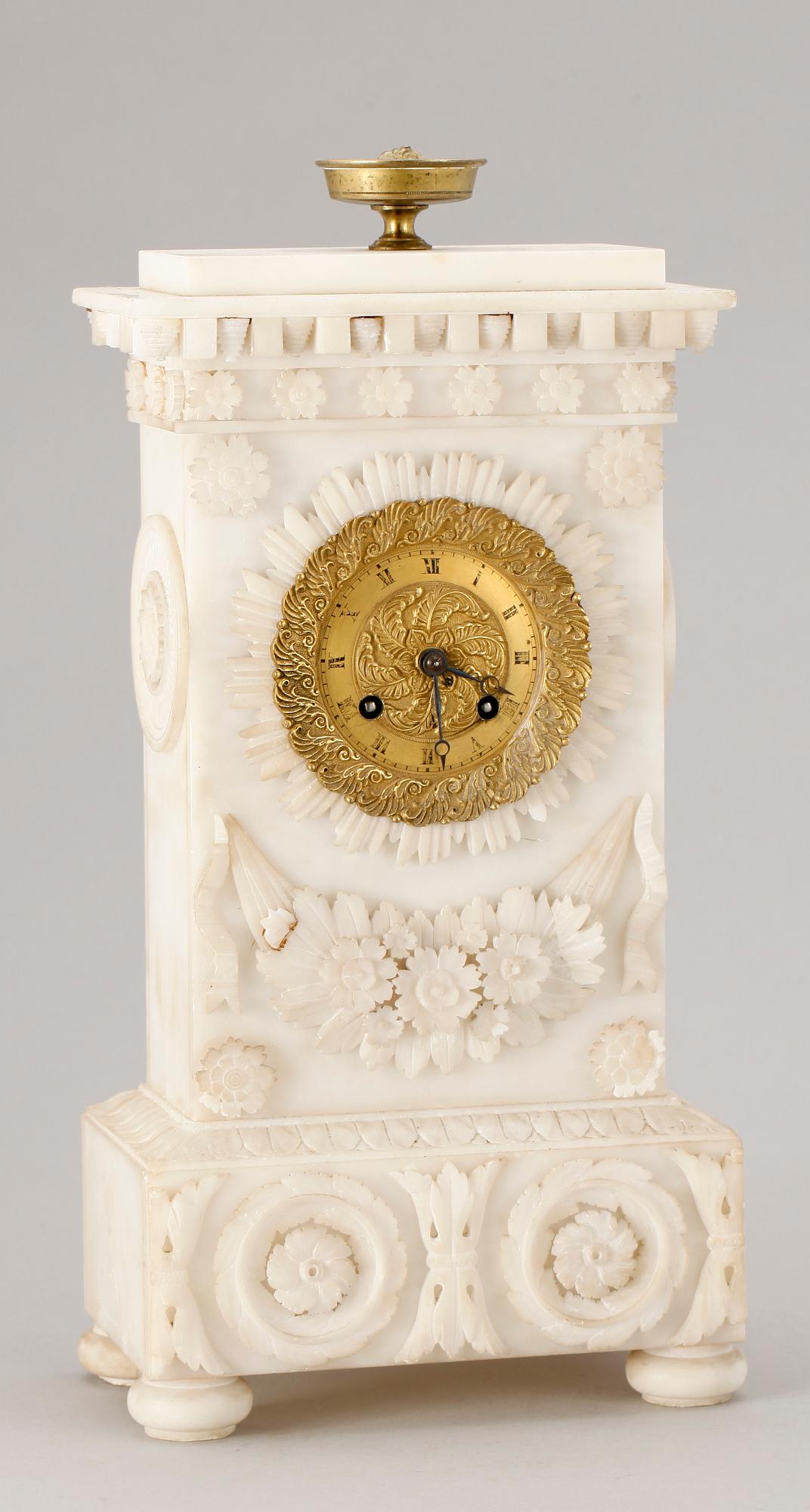 BORDSUR, alabaster, senempire, 1800-talets första hälft.