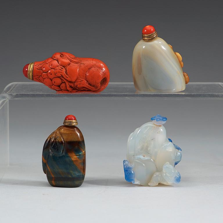 SNUSFLASKOR, fyra stycken, av agat, tigeröga, glas samt calcedon. Kina.