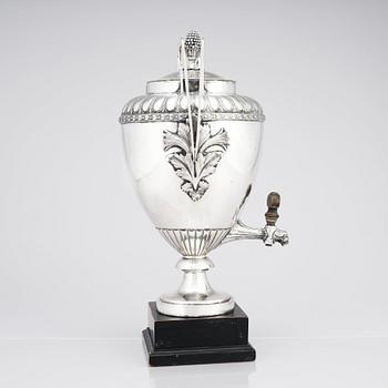 A Swedish early 19th century silver samovar, Adolf Zethelius, Stockholm 1814.