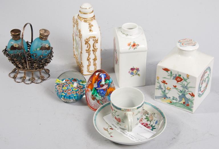 PARTI DIVERSE, 7 delar. Bl.a. flaskor i porslin.