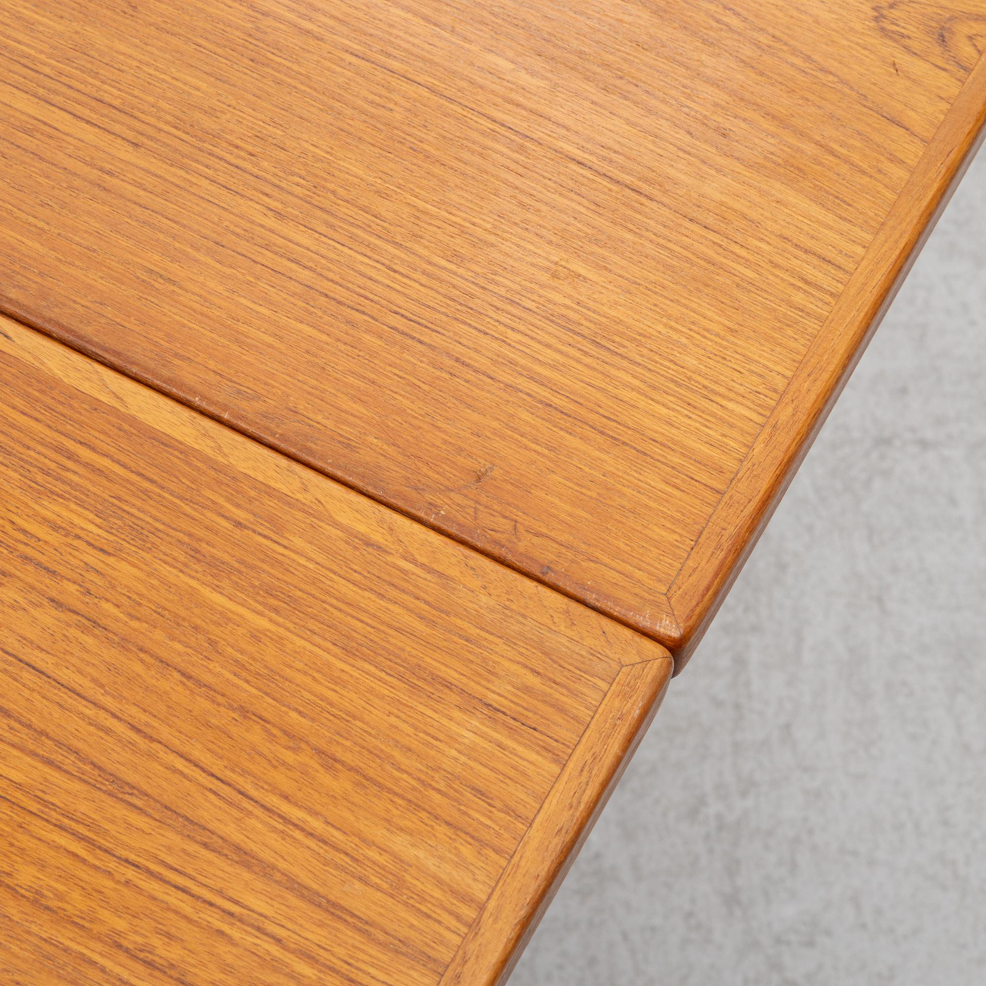 Bendt Winge, a drop-leaf dining table, Kleppes Møbelfabrik, Norway, 1960's.