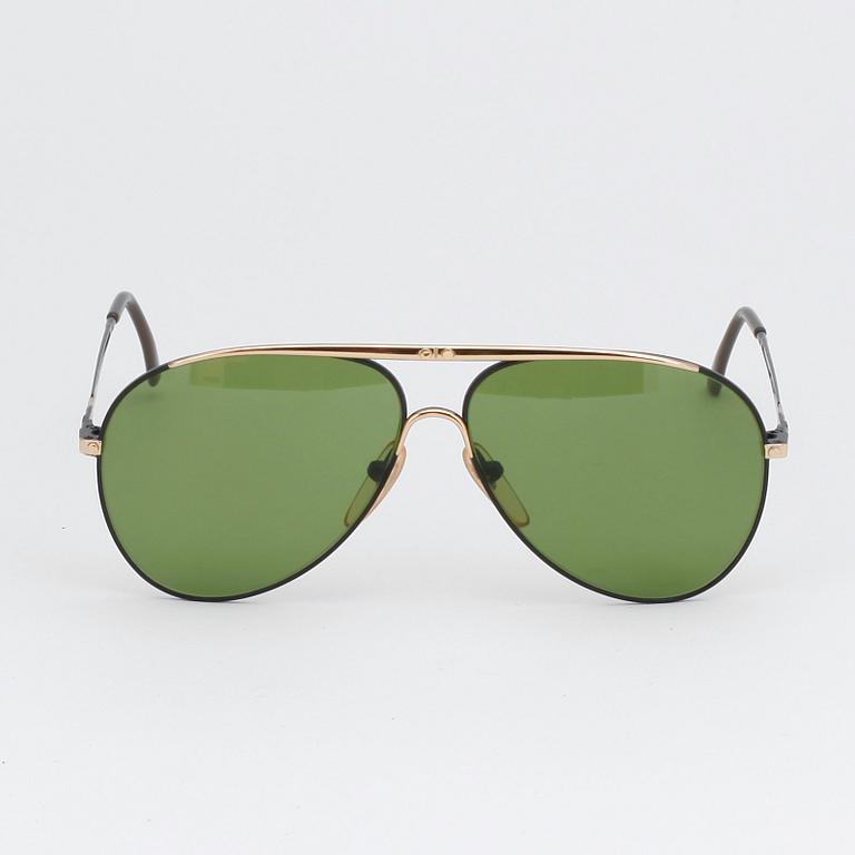 VALENTINO, a pair of sunglasses.