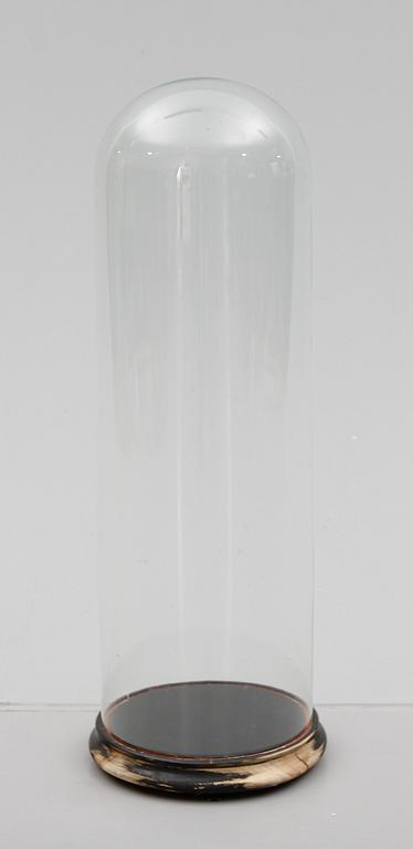 GLASKUPA, med stativ, sekelskiftet 1900.