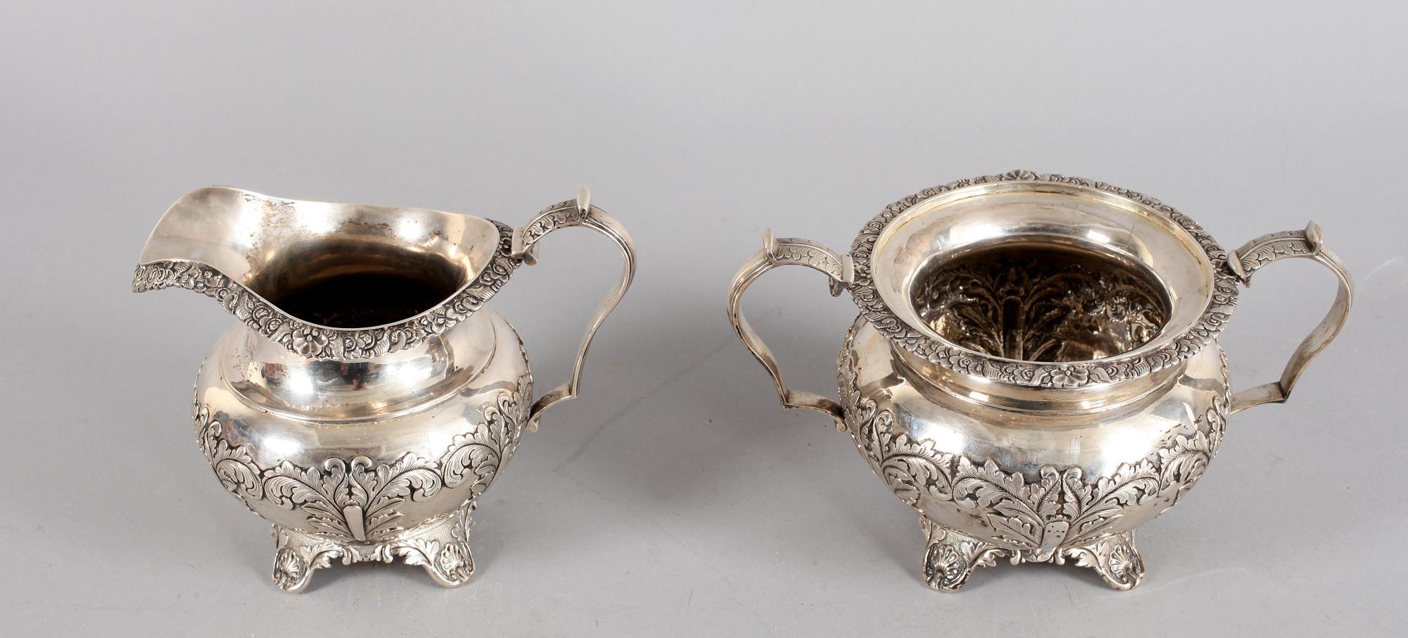 SOCKERSKÅL och MJÖLKKANNA, försilvrad metall, nyrokoko, omkr 1900.