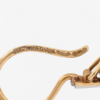 A necklace, ring and earrings, 14K gold and diamonds ca. 0.92 ct in total. Westerback, Helsinki 1964-1973.