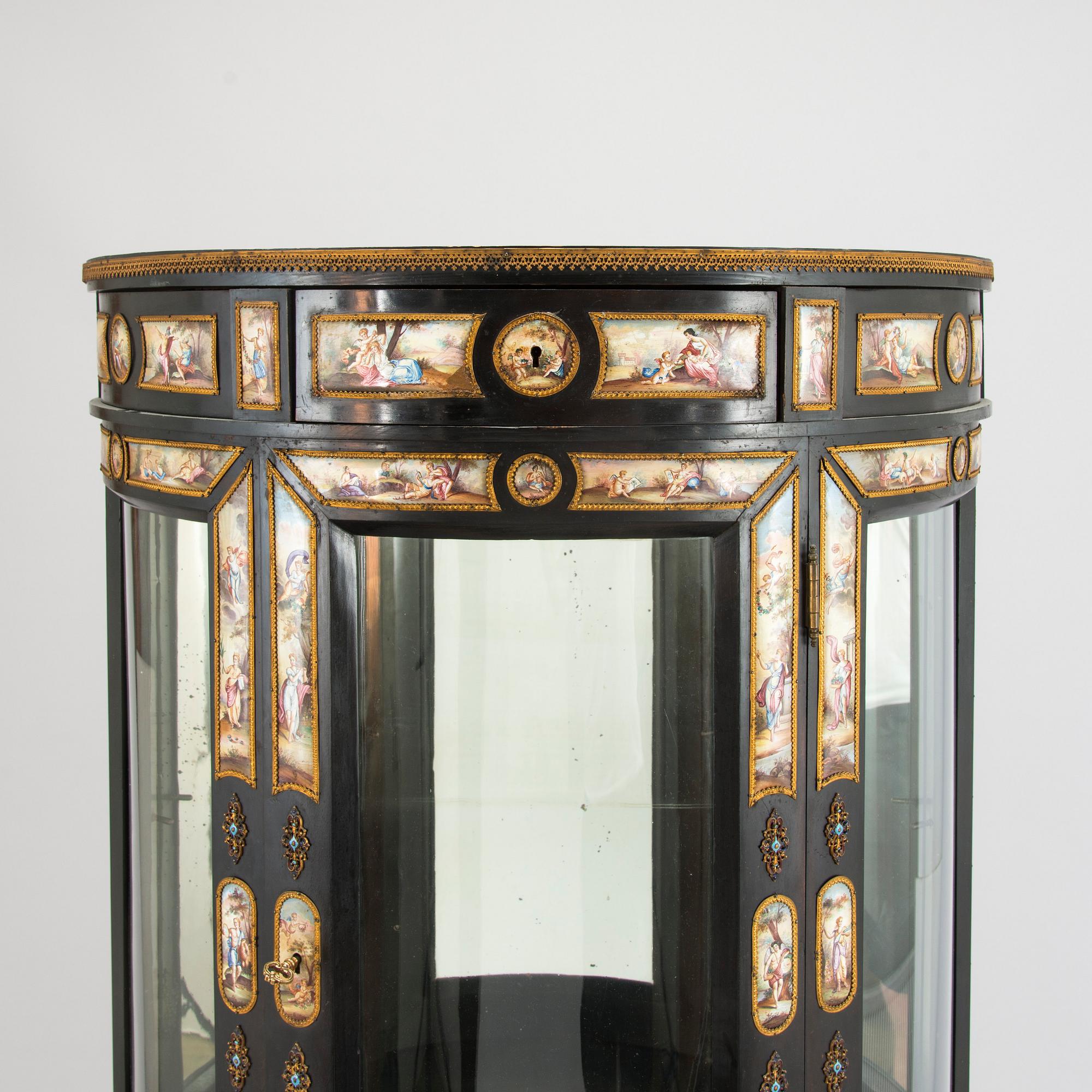 Vitrinskåp, tvådelar, Mellaneuropa, 1800-talets slut.