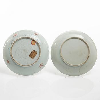 Tallrikar, 15 stycken, porslin, Kina, Qingdynastin, 1700-tal.