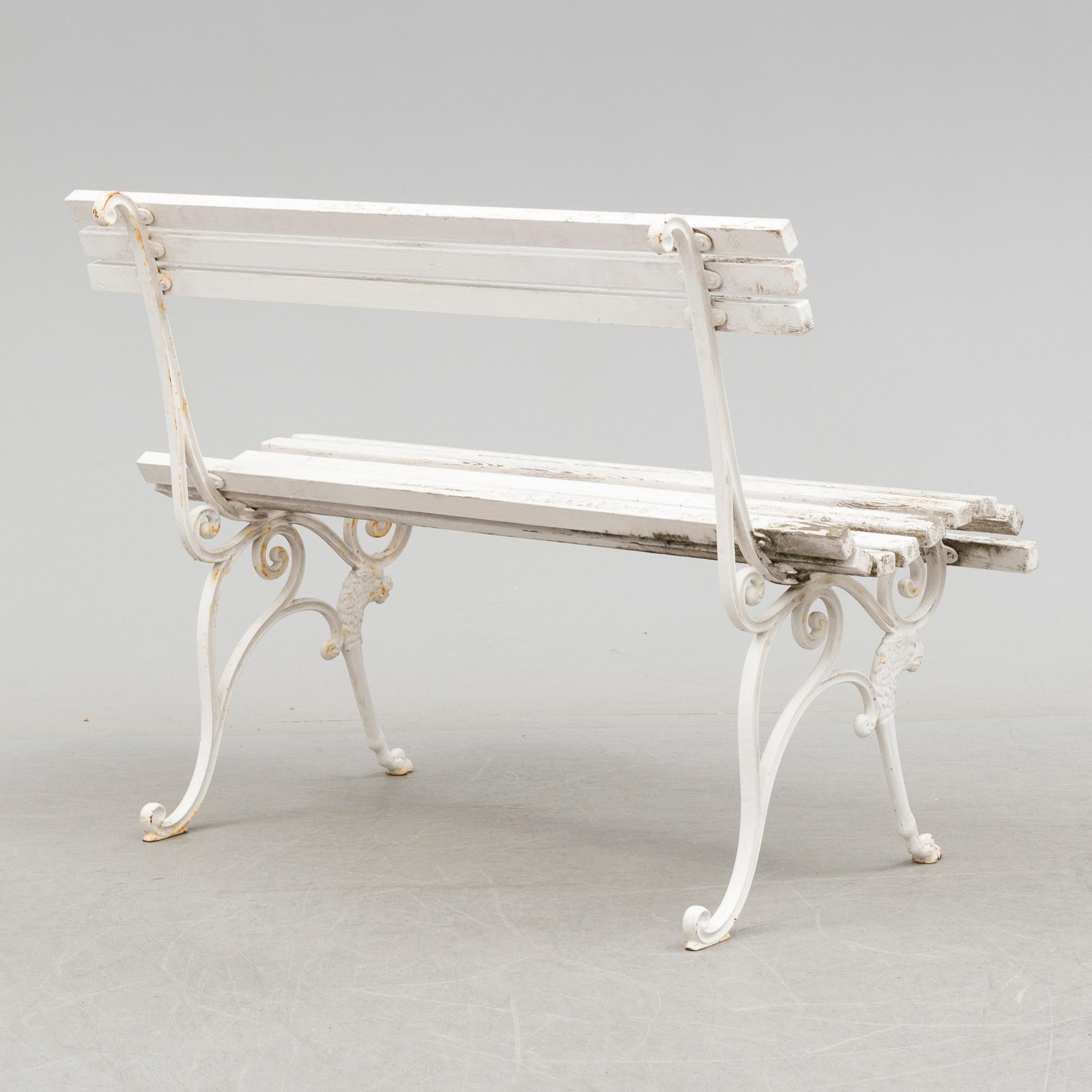 TRÄDGÅRDSBÄNK, gjutjärn och trä, 1900-tal.