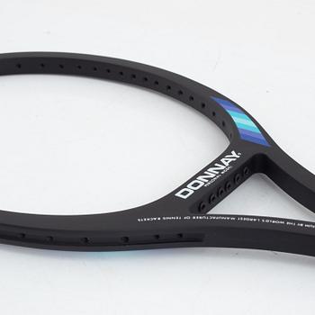 Tennisracket, Signerad Björn Borg. Donnay. Speciellt framtaget oversized mid 15 racket i trä.