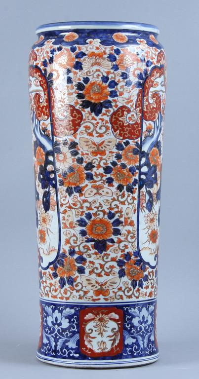 PARAPLYSTÄLL, porslin, Japan, 1900-talets början.