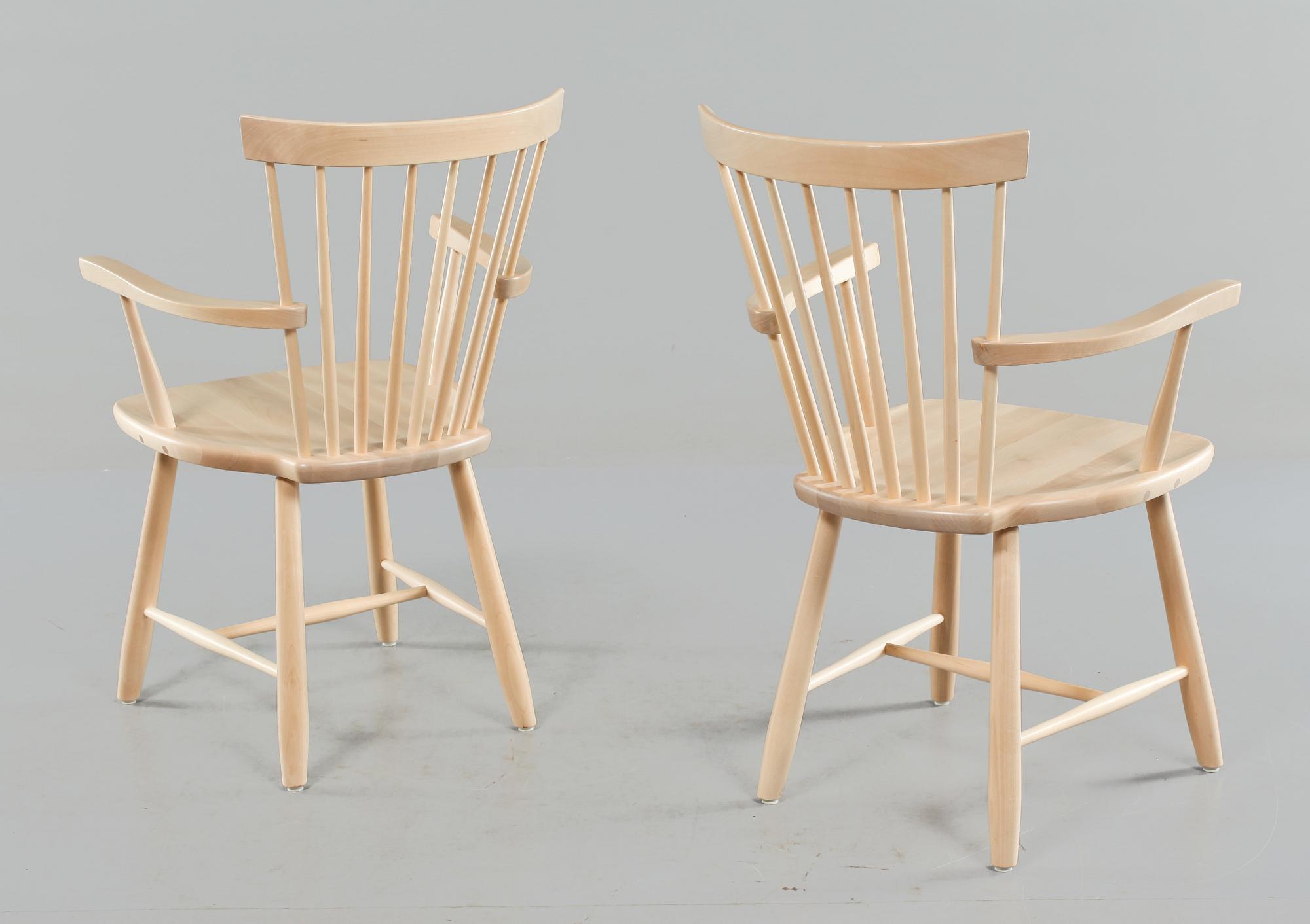 KARMSTOLAR, ett par, "Lilla Åland", Carl Malmsten, Stolab, 2013, formgiven 1939.