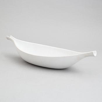 Stig Lindberg, 'Veckla' and 'Pungo' stoneware. Gustavsberg (3 pieces).