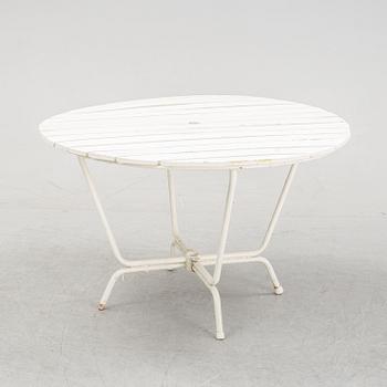 Trädsgårdsmöbler, stolar "P1", och bord 8/100, AB Trädgårdsmöbler Osby, 1960-tal.
