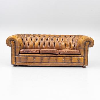 Sofa, Chesterfield model, late 20th century.
