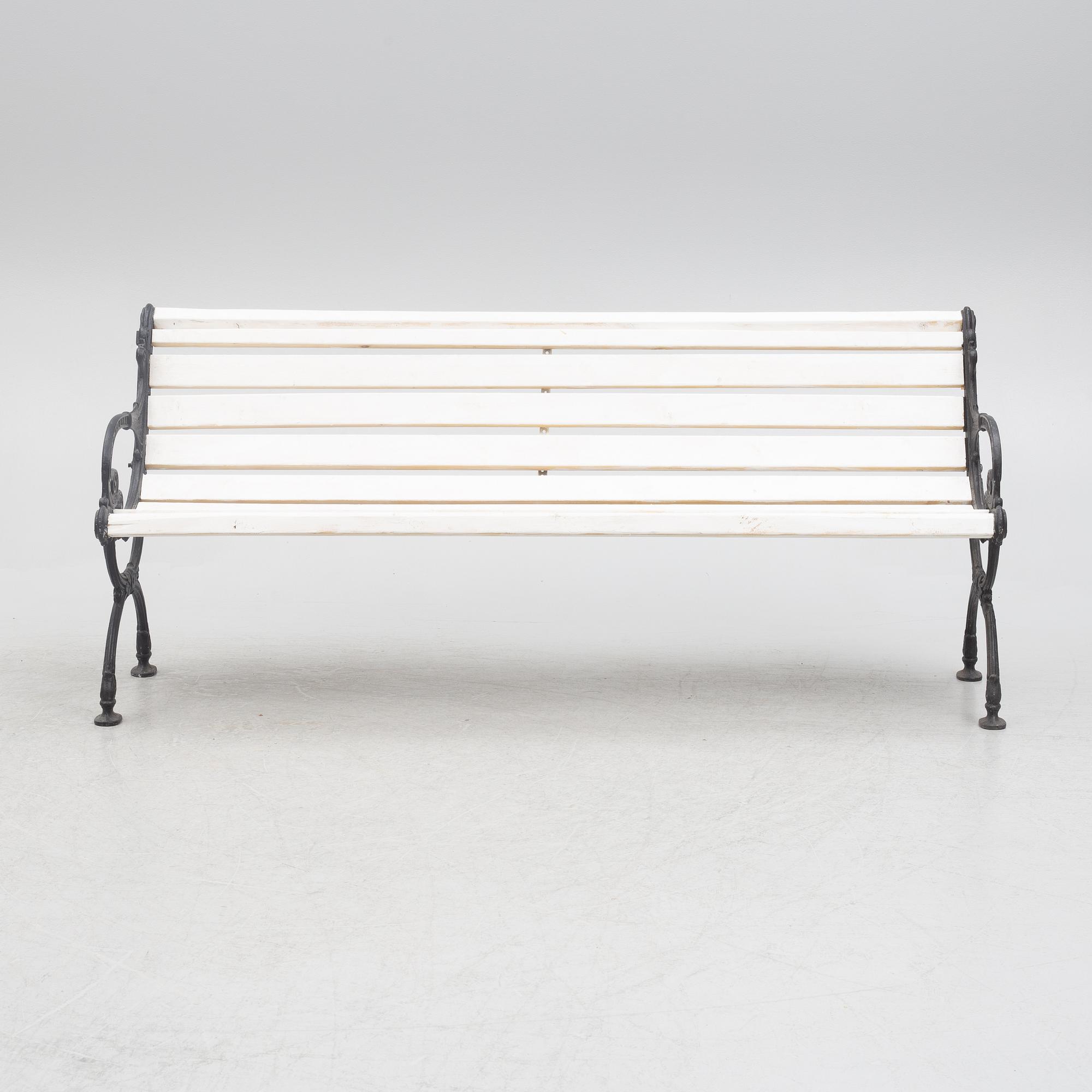 A garden sofa from Husqvarna, first half of the 20th century.
