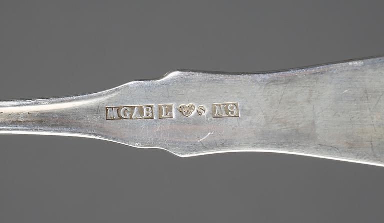 BESTICKSERVISDELAR, 48 st, "Uppsala", MGAB samt MEMA, 1900-talets andra hälft. Vikt exkl delar med stålblad ca 1290 g.