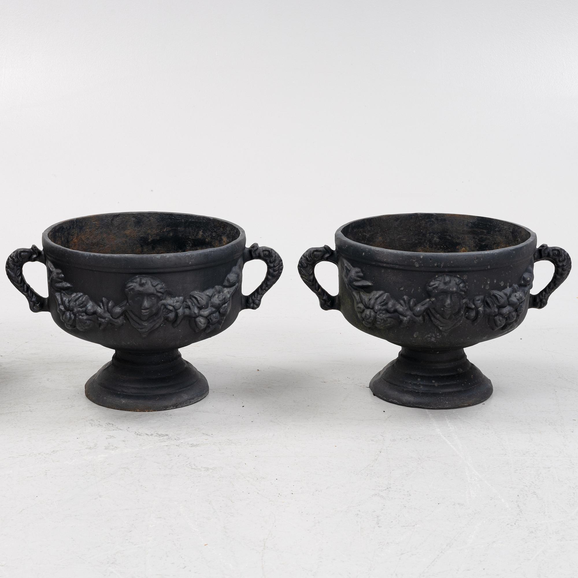 Urnor, 4 st, gjutjärn, Kulturjärn.