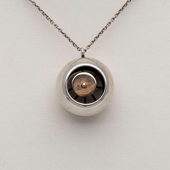 HÄNGE, silver. Kalevala Koru 1966.