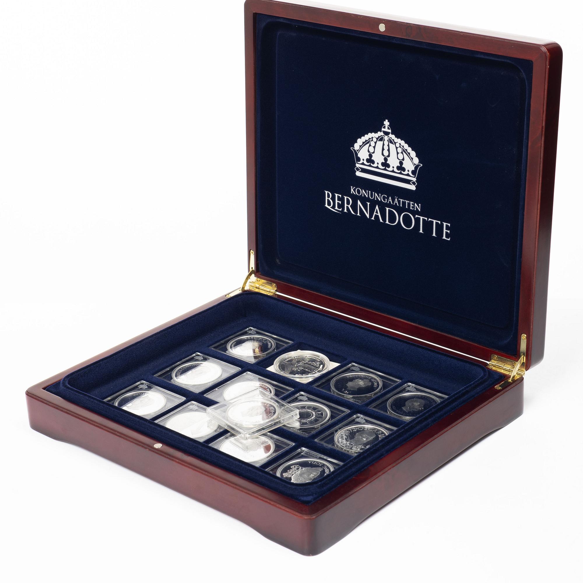 Medaljer, 13 st, sterlingsilver, "Konungaätten Bernadotte", Mynthuset Sverige.