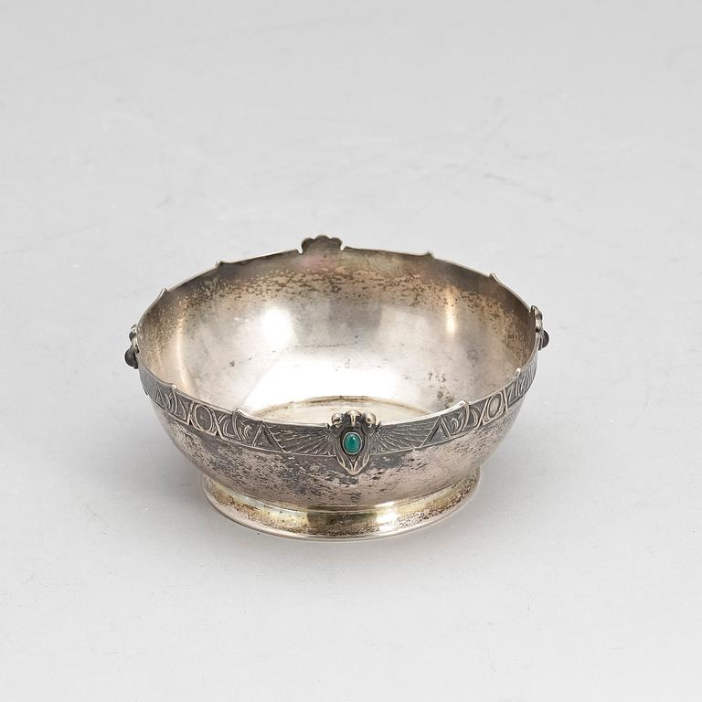 SKÅL, silver, CG Hallberg, Stockholm, 1903. Vikt ca 175g.