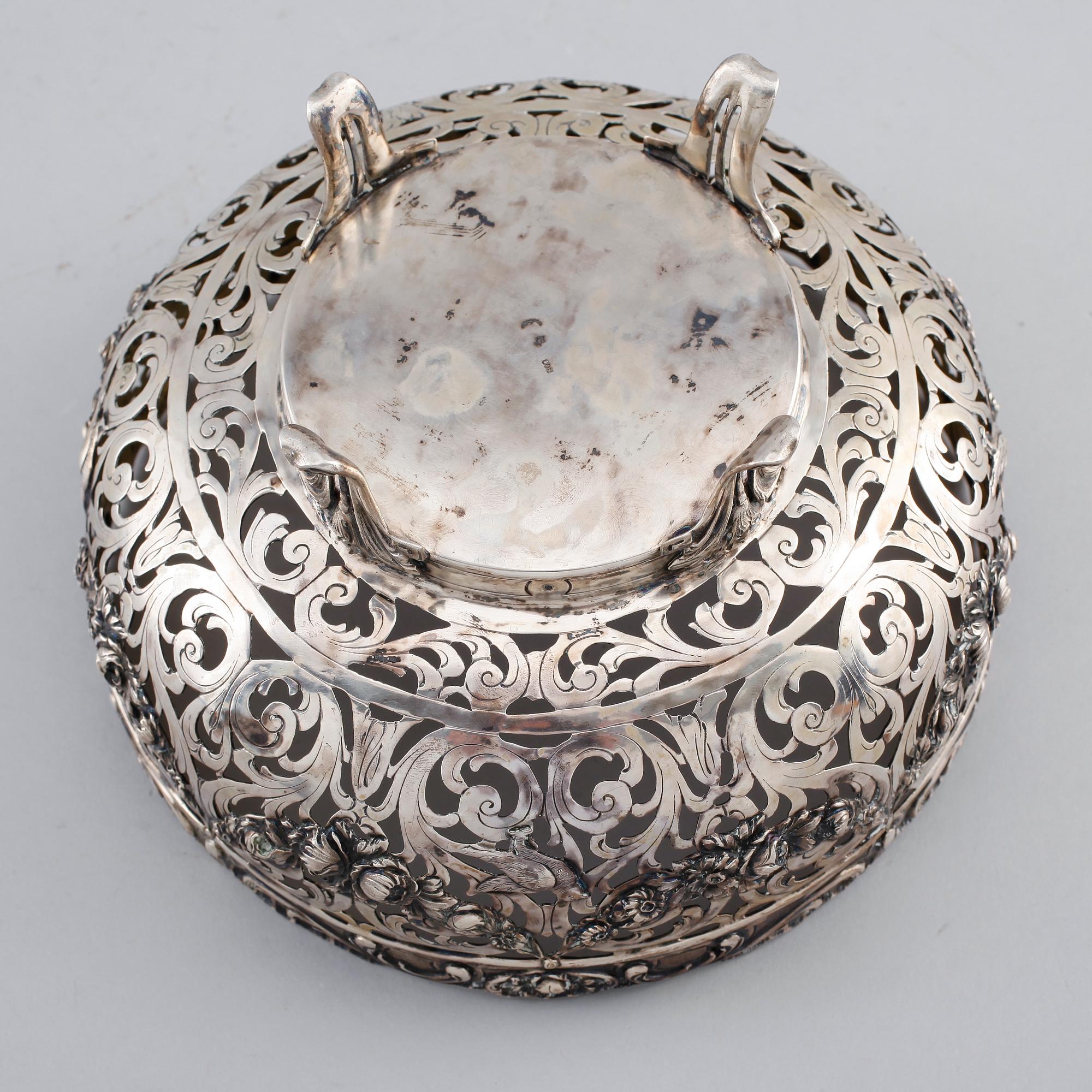 SKÅL, silver, Tyskland, omkring år 1900. Vikt ca 494 gram.