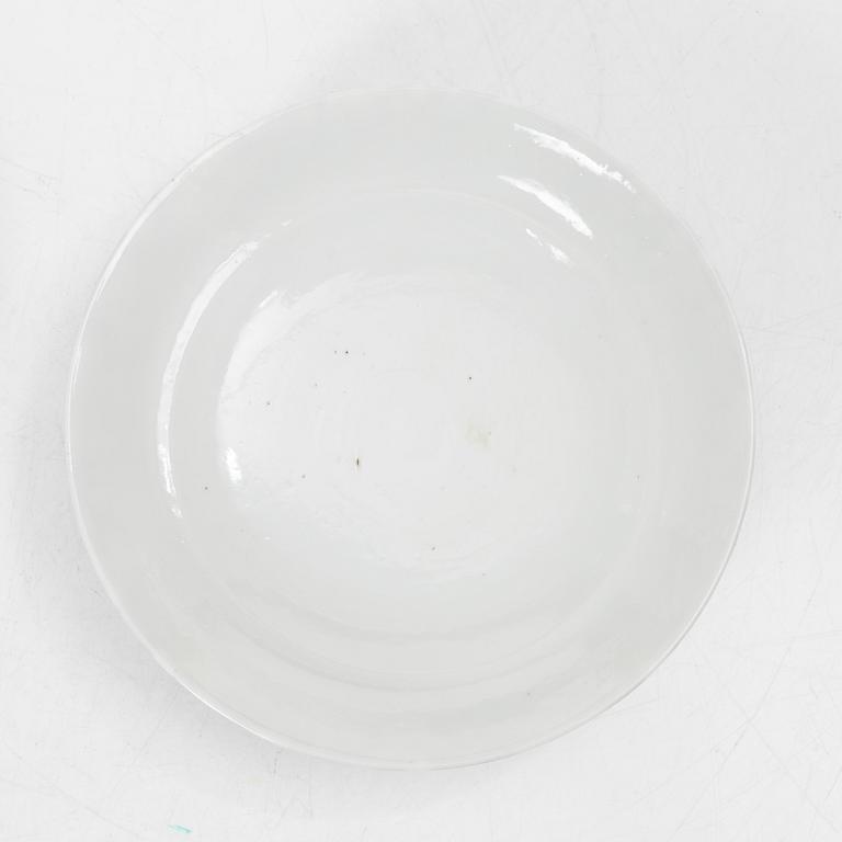 Skål med lock, porslin. Kina, sen Qingdynasti/1900-tal.