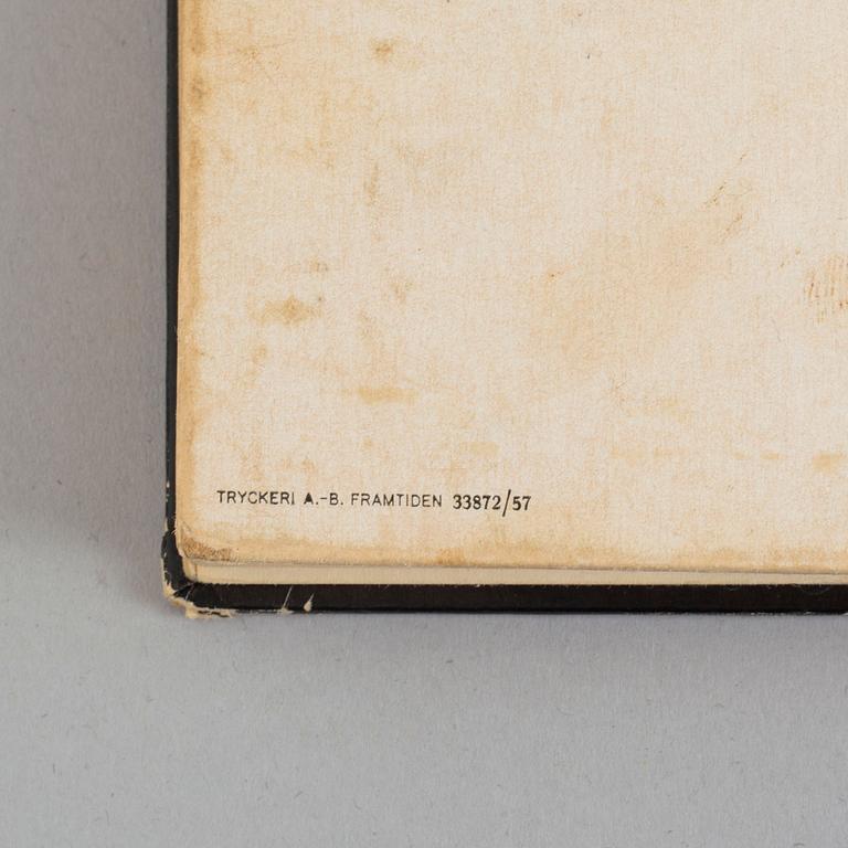 TOVE JANSSON, book, "Mumintrollet 1", 1957, signed.