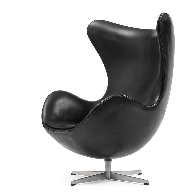 Arne Jacobsen, fåtölj, "Ägget", Fritz Hansen, Danmark, 1967.