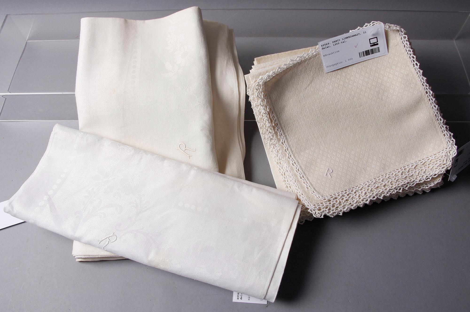 PARTI LINNEDAMAST, 32 delar, 1900-tal.