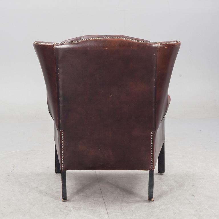 ÖRONLAPPSFÅTÖLJ, engelsk stil, 1900-tal.