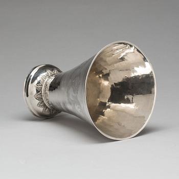 POKAL, silver, Lars Löfgren, Hudiksvall 1845. Vikt 298 gram.