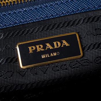 VÄSKA, Prada.